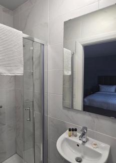 Mullingar House | Martins Lane Guesthouse