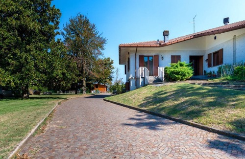 Lubiana Apartment | Martorano Peaceful Apartment! x4 near Parma