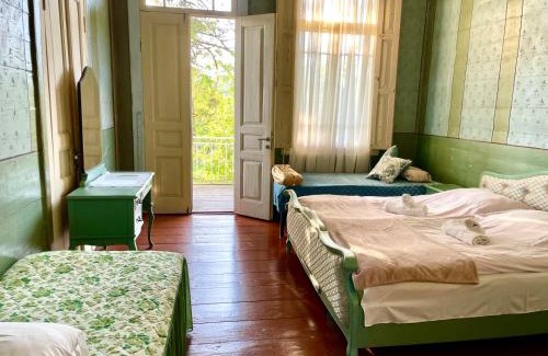 Salkhino House | Martv'Elle Boutique Guesthouse