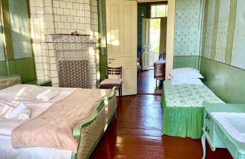 Salkhino House | Martv'Elle Boutique Guesthouse