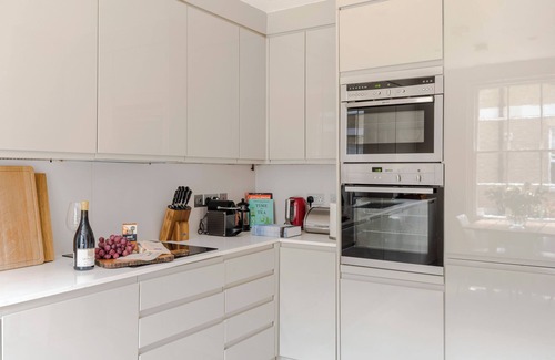 Bryanston and Dorset Square House | MARVELLOUS MARYLEBONE 2 BED TOWNHOUSE. PERFECT CENTRAL LOCATION