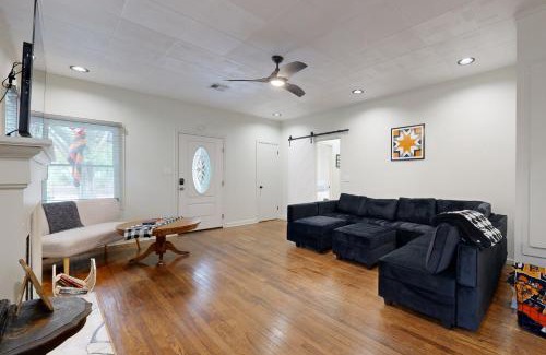Stillwater House | Marvin's Manor