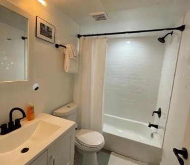 Petworth Apartment | Mary's Stay Petworth