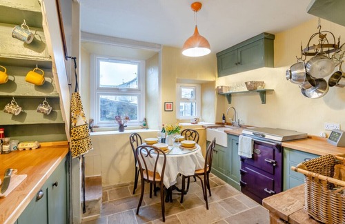 Hebden House | Maryan Cottage - Two Bedroom House, Sleeps 4