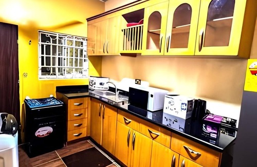 Osu Klottey House | Maryluxe Stays, Fully furnished 6-bedroom house in West hills - Accra Ghana