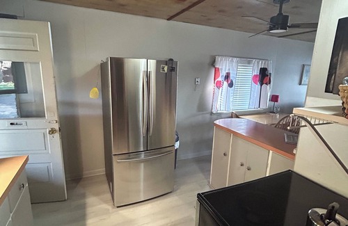 Shipshewana House | Mary’s Cottage - 1-bedroom house on Fish Lake in Shipshewana