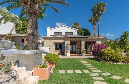 La Canuta Villa | Maryvilla Inspiracion y Vacaciones - Jardin de Ifach