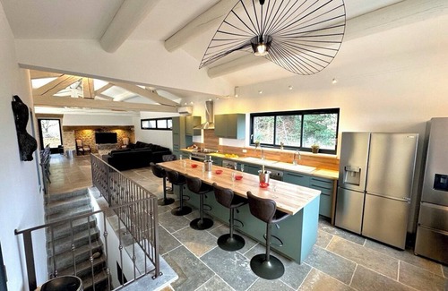 Saint-Romain-en-Viennois House | MAS 5* SAINT QUENIN® 26 pers - Heated swimming pool - Jacuzzi -Sauna - Air conditioning