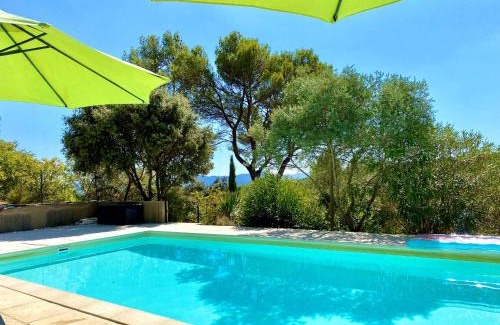Lauris Villa | Mas d'Olea - heated swimming pool - airco - 14pers