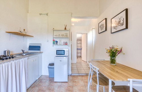 Saintes-Maries-de-la-Mer House | 'Mas des Cypres - Mazet 9' with Private Terrace, Shared Garden and Wi-Fi