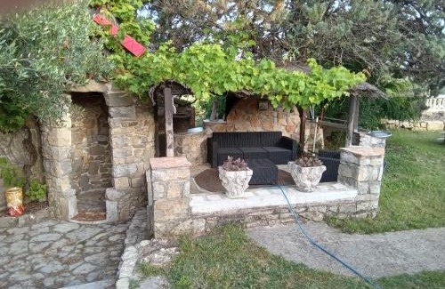 Saint-Andre-de-Cruzieres Apartment | Mas de la berlusiere chambres d hotes en ardeche du sud