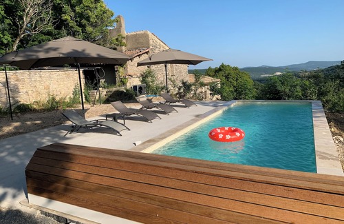 Revest-des-Brousses House | Mas de Provence, swimming pool, open sky, nature, 350 m2, 110 private hectares!