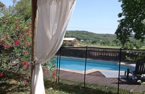 Venejan House | Mas la Mayanne in the heart of the vineyards.