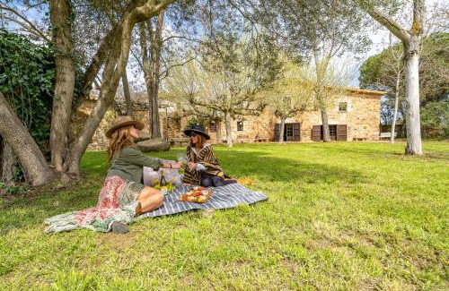 Llagostera Villa | Masia Marco Lux, ideal familias con gran zona exterior y Piscina