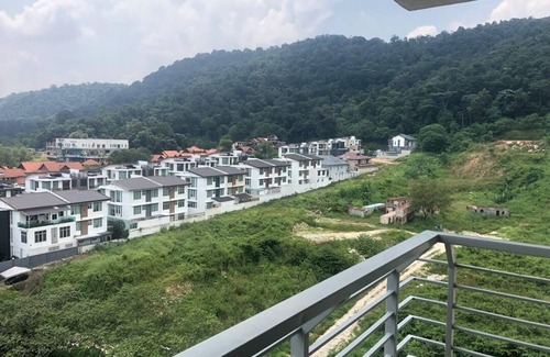 Sungai Penchala Condo | Maskiara TTDI KL with Mountain View