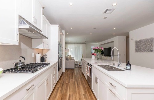 Airport Area House | Master Bedroom with King Bed Central Location