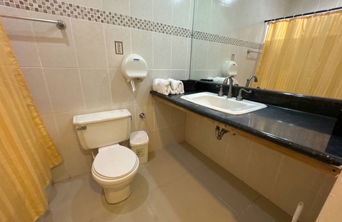 Sector 1 Nor-Oeste Condo | Master Suite Gold #1