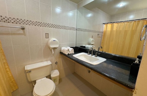 Sector 1 Nor-Oeste Condo | Master Suite Gold #1