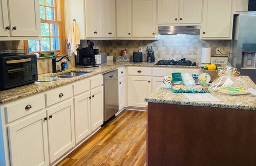 Martinez House | Masters Rental - 3.9 Miles to Augusta National