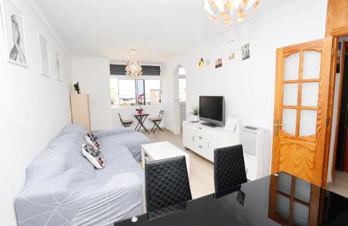 San Fernando Apartment | Masvacation La Rosaleda 3Room,Parking