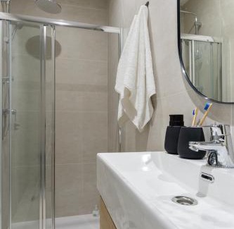 Gijon-Este Apartment | Matisse, totalmente reformado y modernista