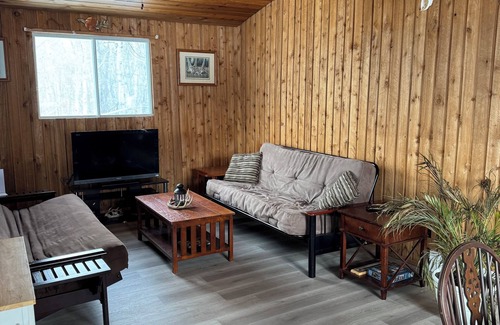 St. Andrews Cabin | Matlock Cabin- Lake Winnipeg Retreat