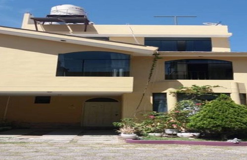 Tacna House | Matrimonial Room near to Tacna's city center