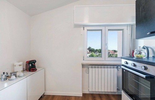 Sirmione Apartment | Matta Apartment 400m From The Lake, Sirmione, Italy