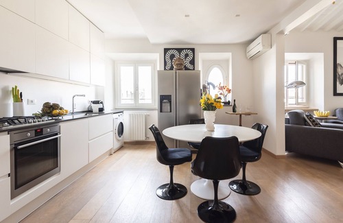 Santissima Annunziata Apartment | Matteotti Apartment - Two Bedroom Apartment, Sleeps 6