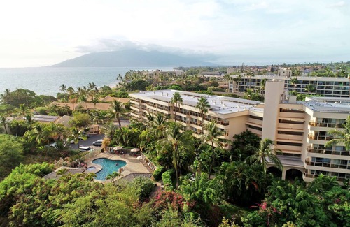 Kihei Condo | Maui Banyan- 1BR Garden View - Full Kitchen/Beach across the street/Free Parking