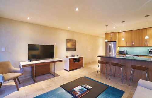Kuau Condo | Maui Modern North Shore Beach Condo - Walk to Mamas Fish House! AC, Fast WiFi