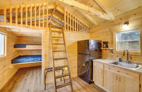 Mauston Apartment | Mauston Studio Cabin ~ 15 Mi to Wisconsin Dells!