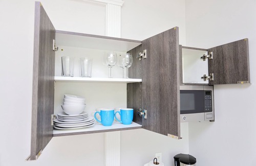 Griggs Park Apartment | Maverick Suites at 89 Marion