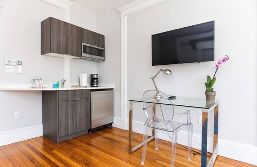 Griggs Park Apartment | Maverick Suites at 89 Marion