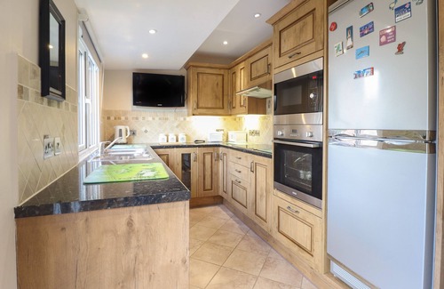 Llanfyllin Cottage | MAY COTTAGE, family friendly, character holiday cottage in Llanfyllin