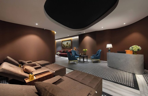 Hanoi Backpacker Quarter Hotel | MAY DE VILLE Crown Hotel