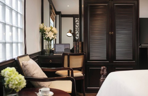 Hanoi Backpacker Quarter Hotel | MAY DE VILLE Crown Hotel