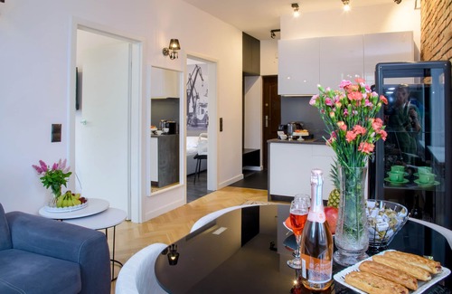 Old Town Apartment | Maya's 63