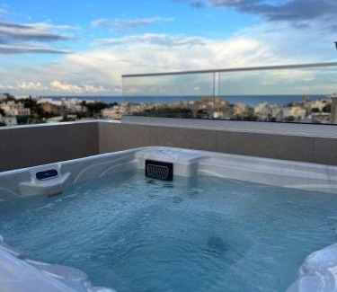 St. Andrew's Apartment | Mayfair by Premier Suites MT