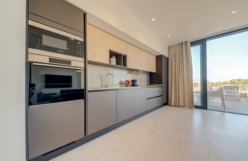 St. Andrew's Apartment | Mayfair by Premier Suites MT