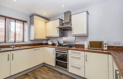 Wigan Cottage | MAYFAIR, family friendly, with a garden in Billinge