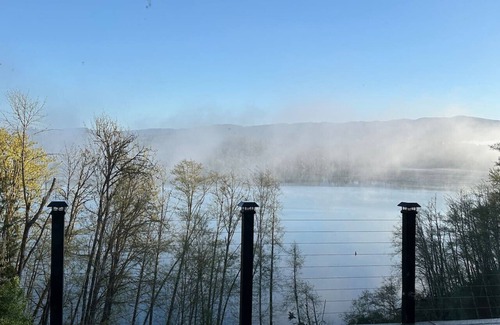 Mossyrock Cabin | Mayfield Lake Waterfront Escape