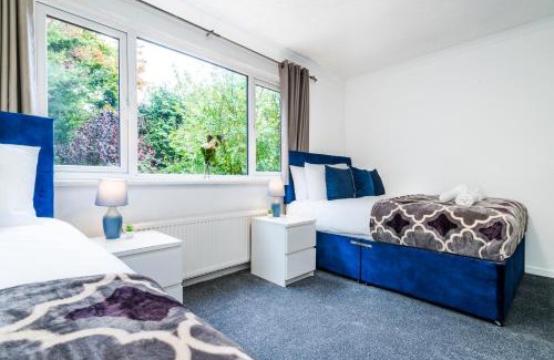Hemel Hempstead Apartment | Mayflower House Contractors, Families, Relocators, Free parking