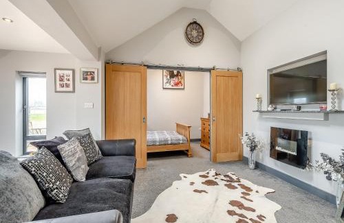 Broad Oak House | Mayton Lodge