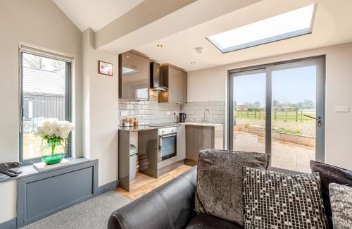 Broad Oak House | Mayton Lodge