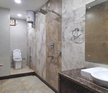 Dimapur Hotel | MAYUR HOTEL