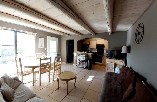 Faucon House | Mazet Clos des vignes, charming stones with private pool