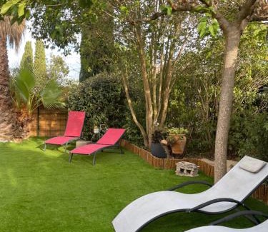 Servian House | Mazet des Orchidées - Gîte 4 personnes 50 m2 - Jardin, spa privé - indépendant - stationnement privé