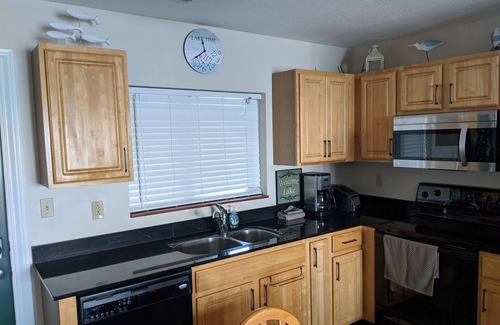Put-in-Bay Condo | MBI Sunrise Waterfront Condo - Beautiful Lake Views
