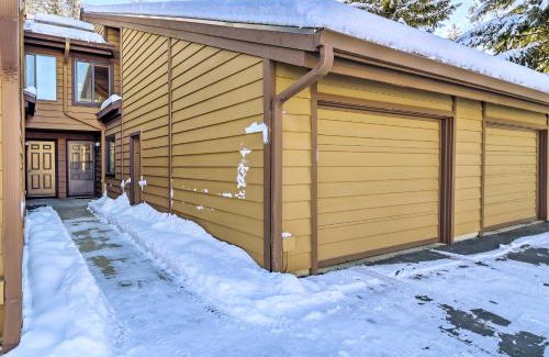 McCall Apartment | McCall Condo with Paddle Boards - Near Payette Lake